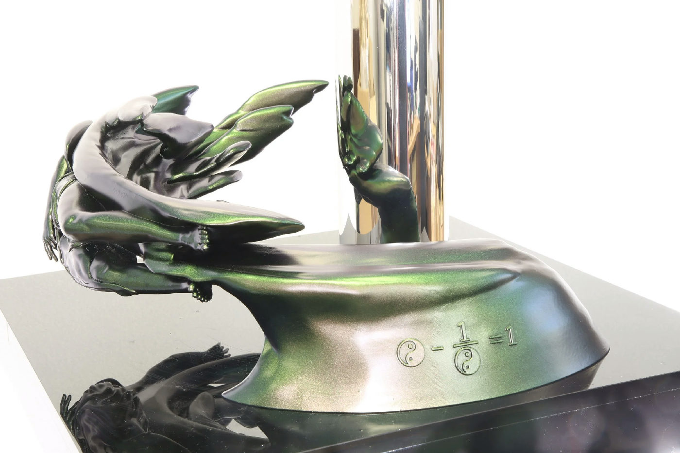 Meditating Together (Yin Yang) green