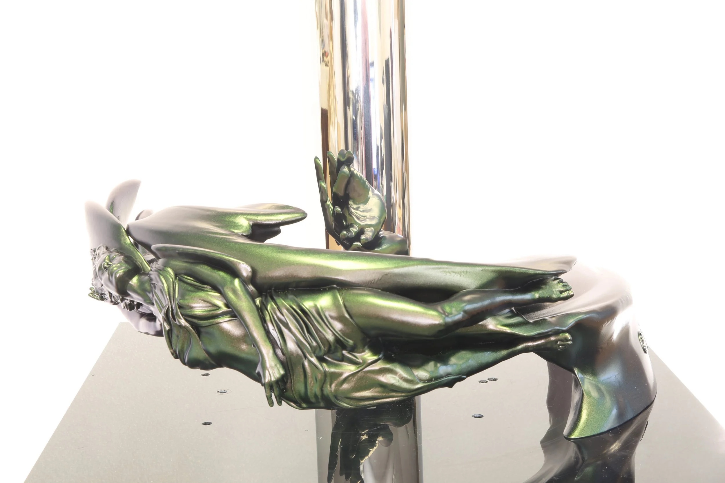 Jonty Hurwitz & Yifat Davidoff, Meditating Together (Yin Yang) green, Copper, Stainless Steel, 2023