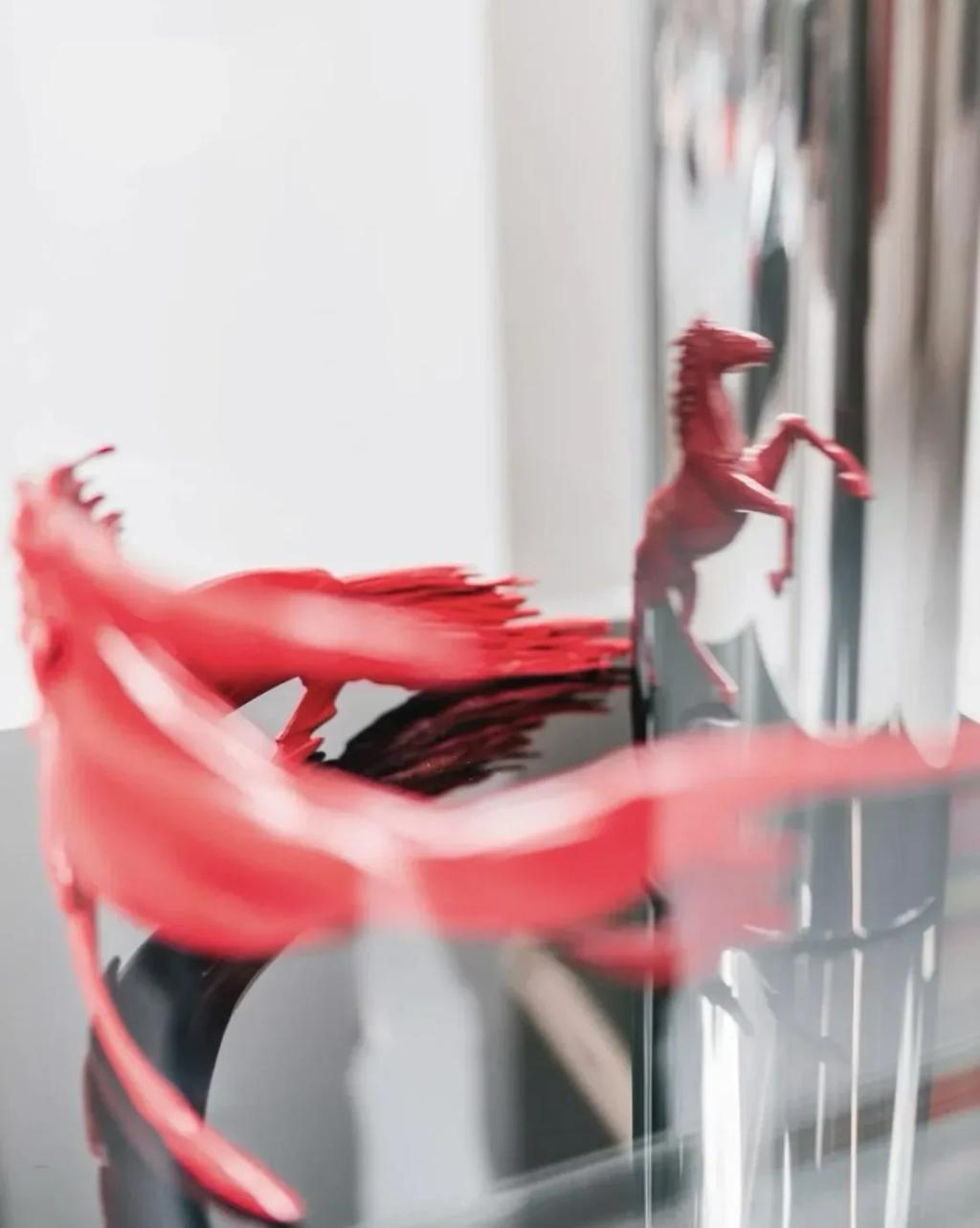 Rosso Horse