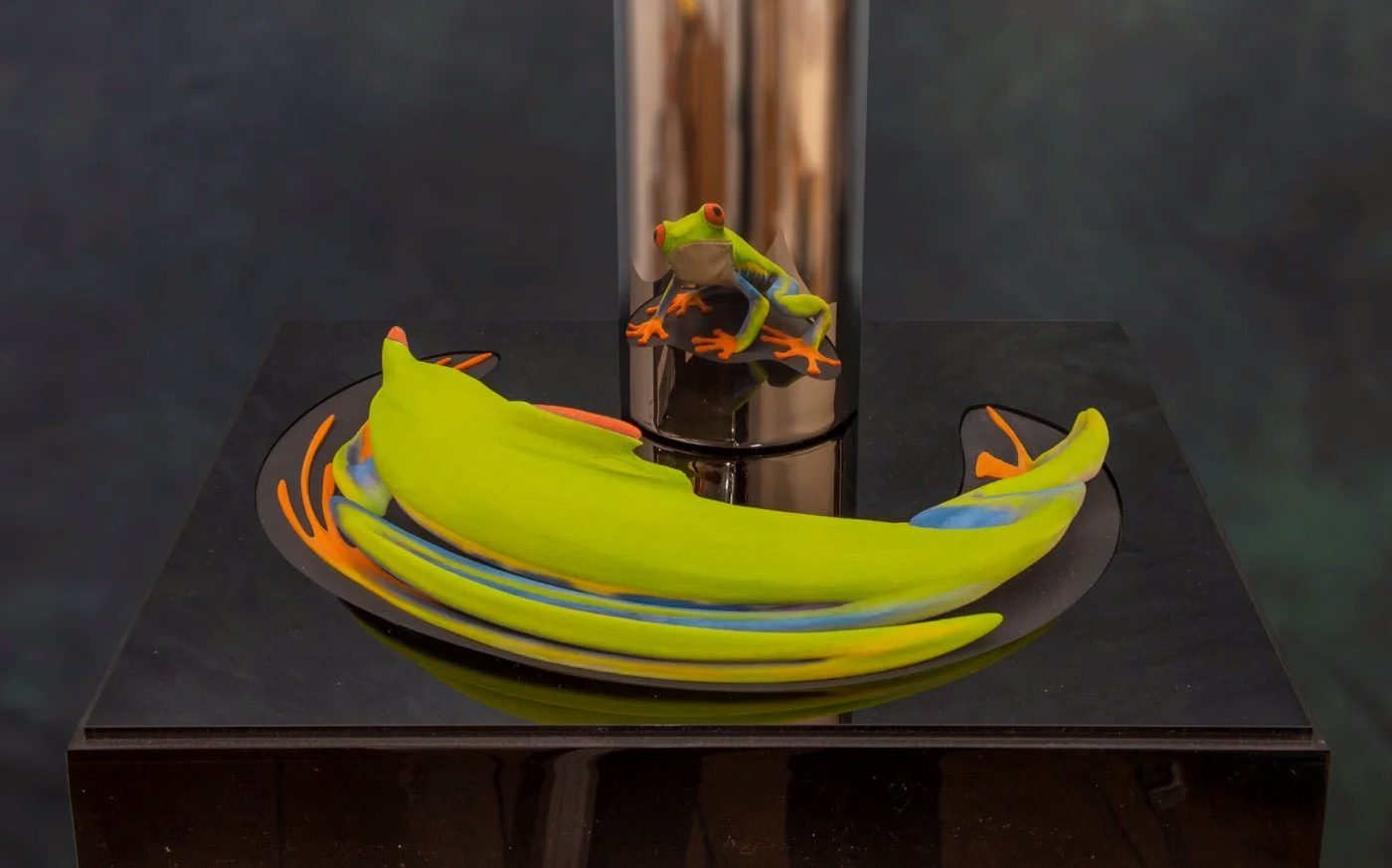 Jonty Hurwitz & Yifat Davidoff, Pura Vida: Red Eyed Tree Frog, Gypsum, Acrylic, Ttitanium And Steel, 2018