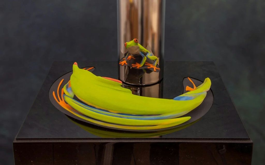 Jonty Hurwitz & Yifat Davidoff, Pura Vida: Red Eyed Tree Frog, Gypsum, Acrylic, Ttitanium And Steel, 2018