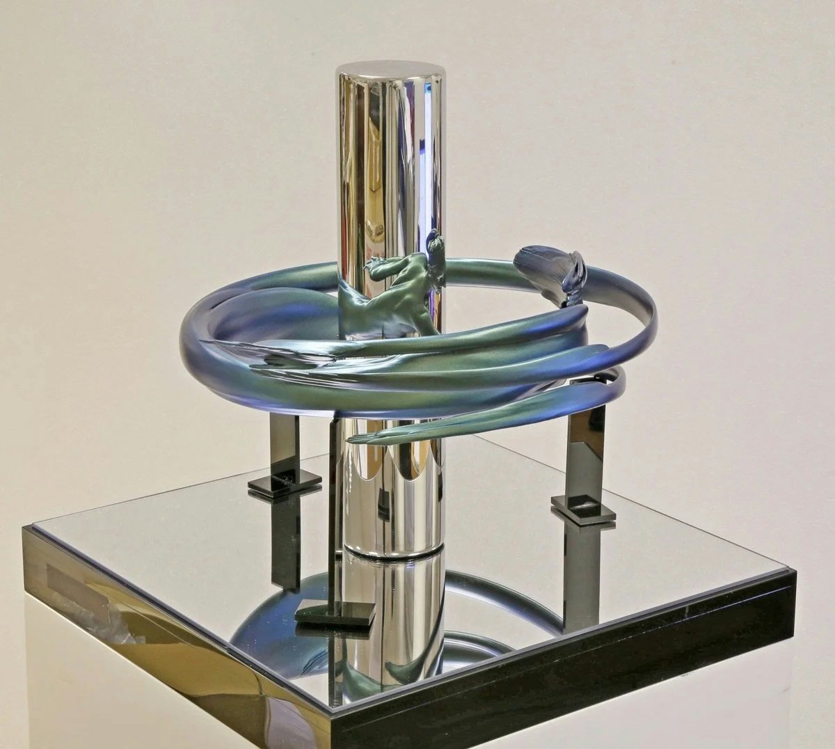 Jonty Hurwitz & Yifat Davidoff, Z-Woman, Copper, Stainless Steel And Acrylic, 2023
