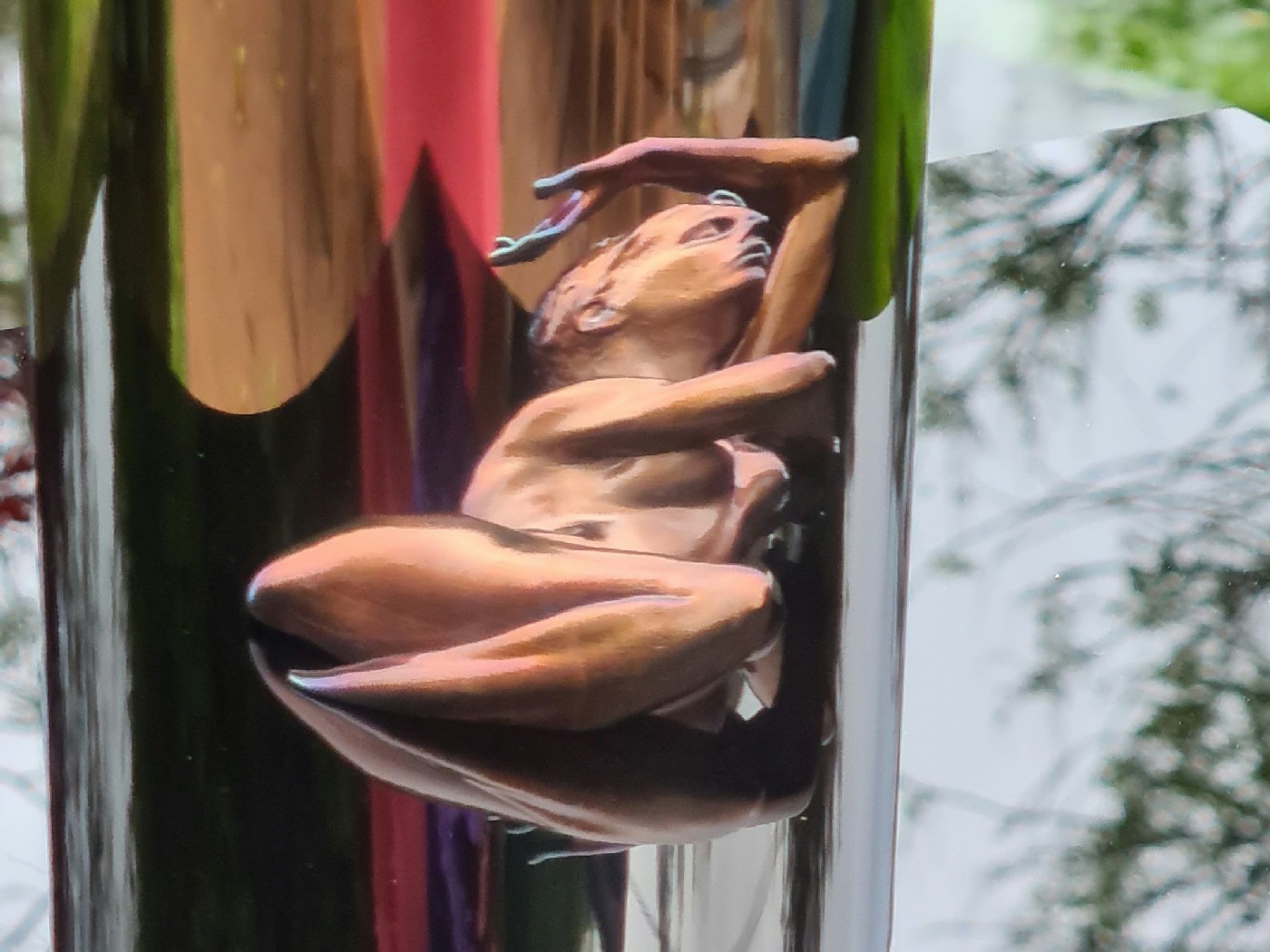 Jonty Hurwitz & Yifat Davidoff, Emerging From Water (Rainbow), Silver And Steel, 2021