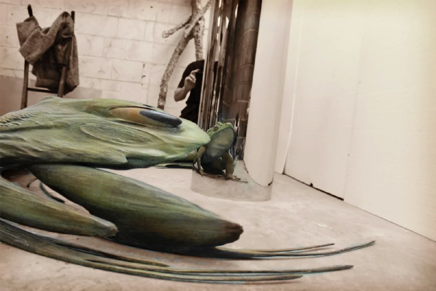 Jonty Hurwitz & Yifat Davidoff, Extinction?, Bronze & Steel, 2016