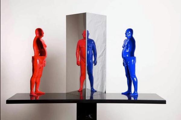 Jonty Hurwitz & Yifat Davidoff, Dad I Can't See You Properly (La La Land), Gypsum, Sandstone, Acrylic, Stainless Steel, 2025